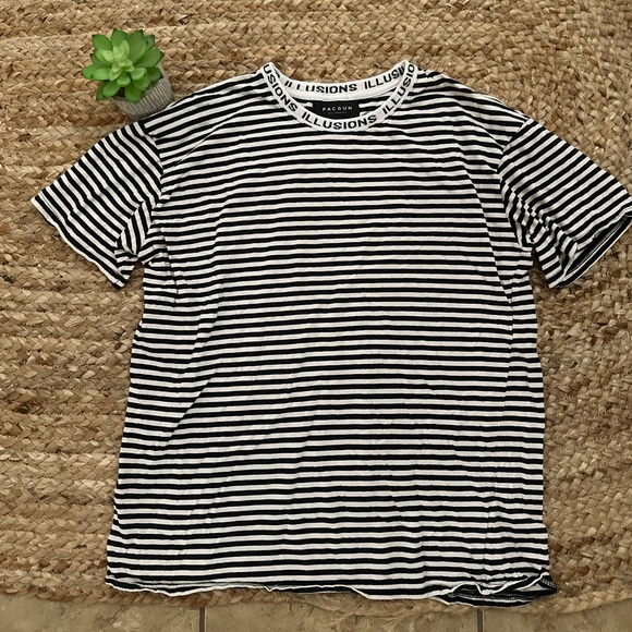 MENS TEE - Picture 1 of 6
